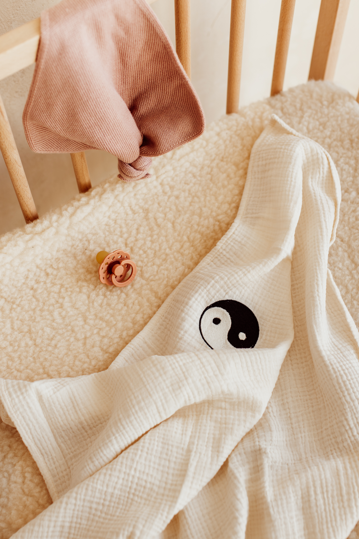 Hydrofiele doek van Atelier Pomme | Cosy White YinYang - Afbeelding 2