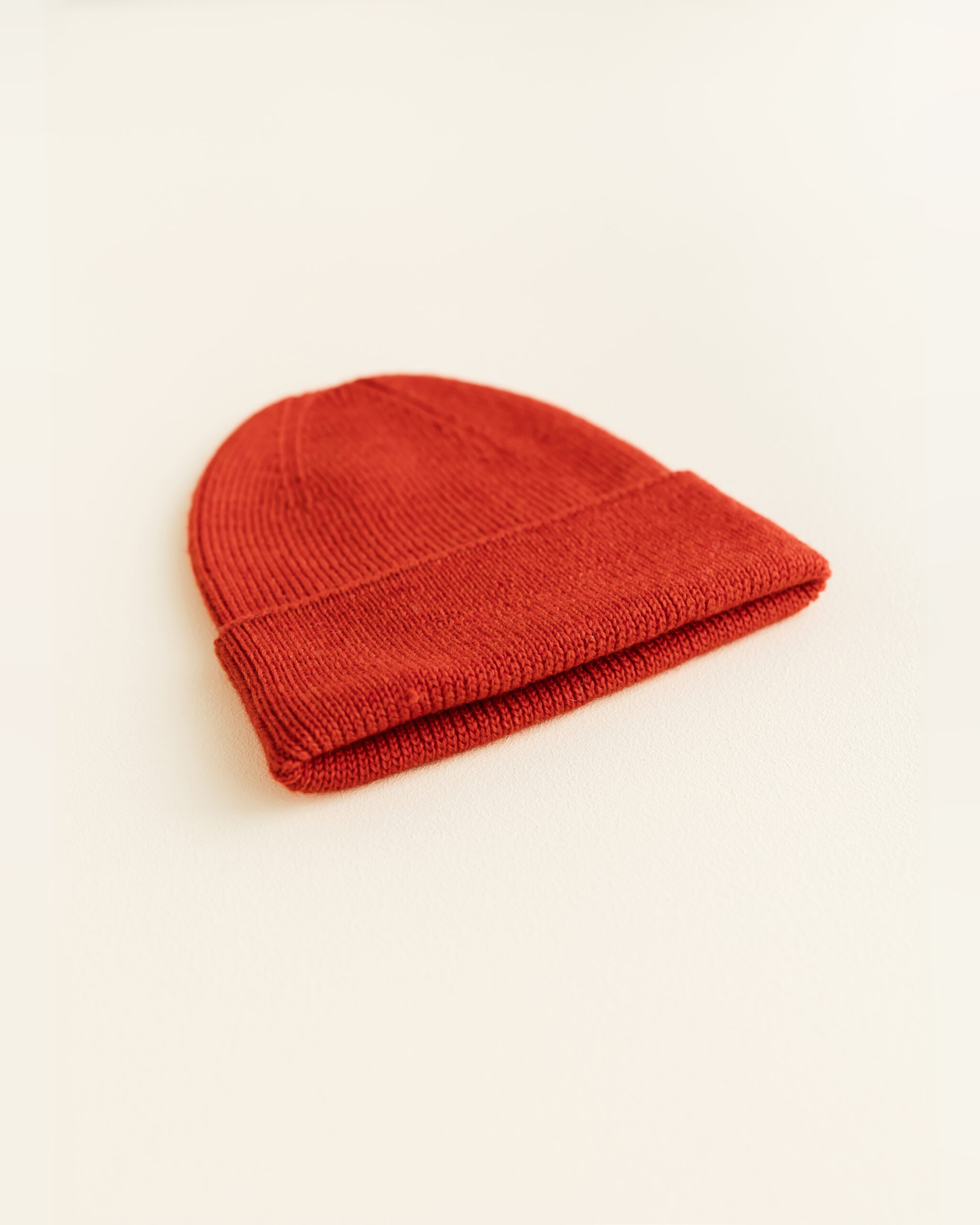 Hvid Beanie Red | Newborn (0-6m) - Afbeelding 2